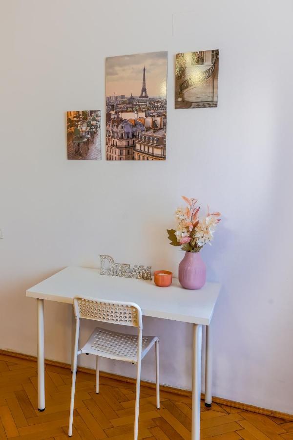 Ultracentral Golden Gatehouse 3 Bdrm Bucharest Luaran gambar