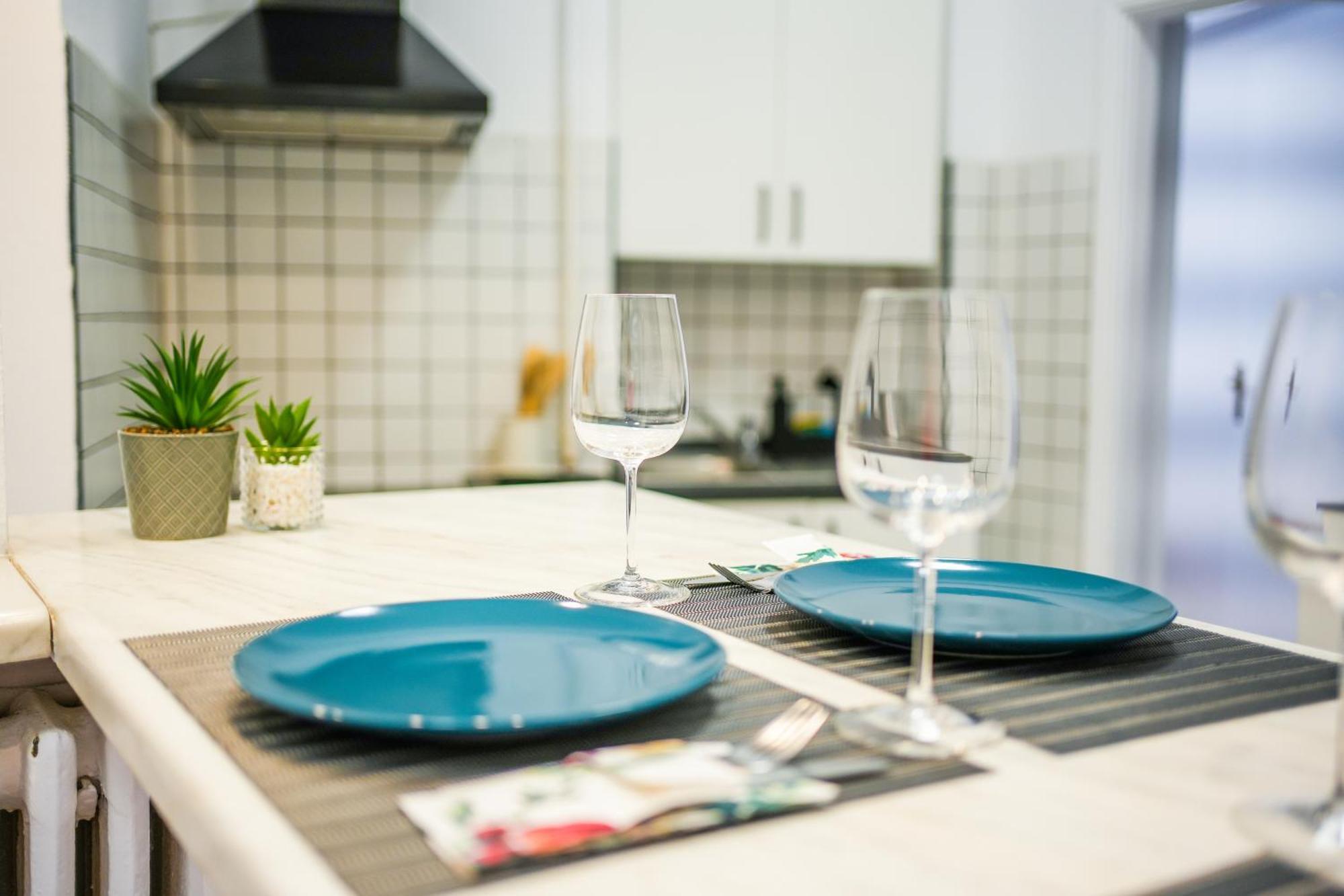 Ultracentral Golden Gatehouse 3 Bdrm Bucharest Luaran gambar