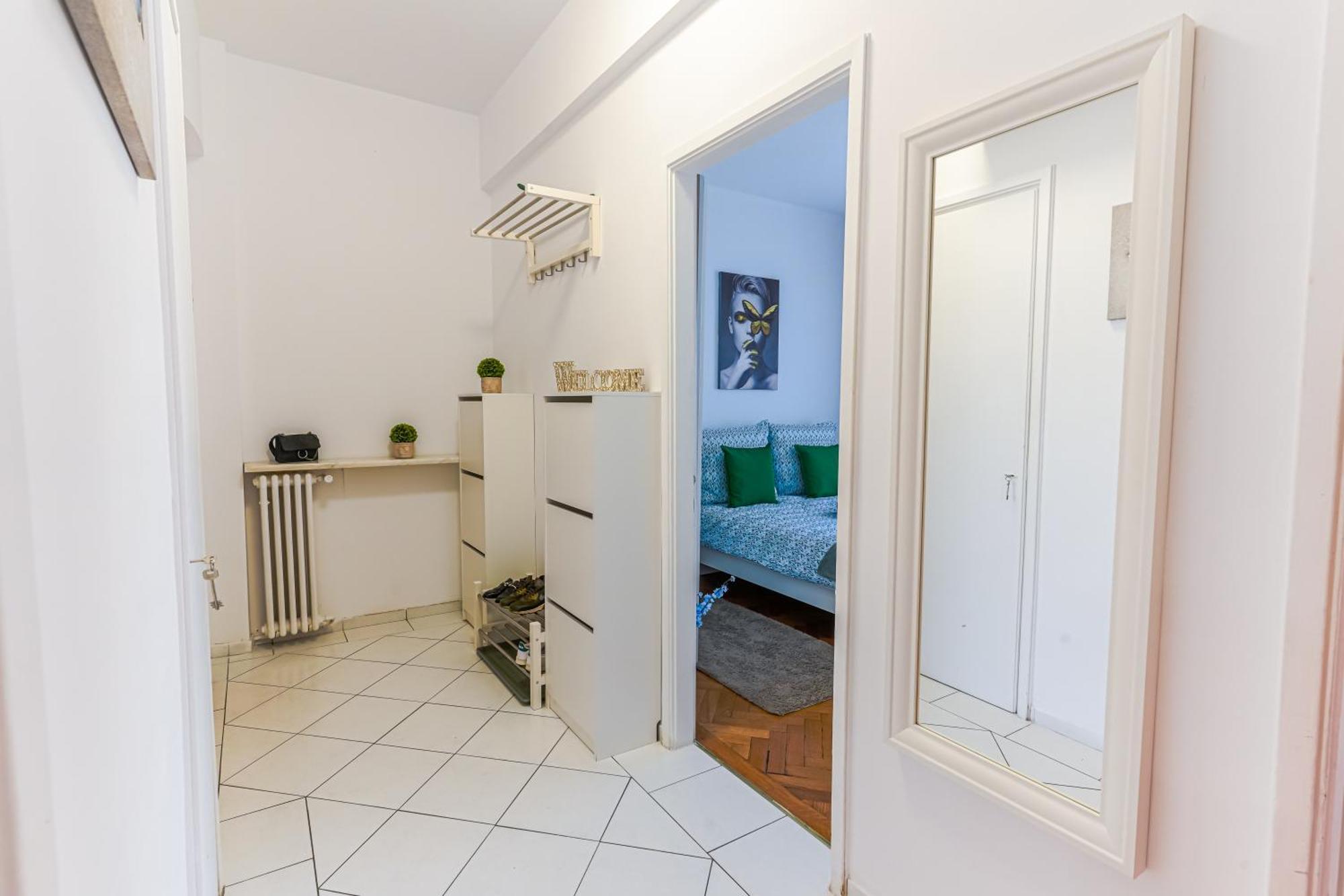 Ultracentral Golden Gatehouse 3 Bdrm Bucharest Luaran gambar